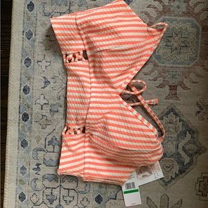 Jessica Simpson swim set